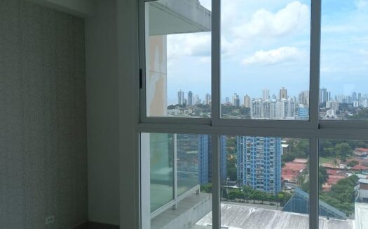 Se Vende Apartamento en King Park Condado del Rey reposeído – MLS 22983