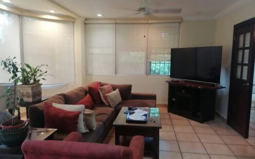 CASA EN VENTA EN HERBRUGER – MLS 23003