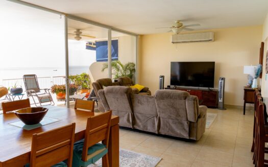 APARTAMENTO DE 4 HABITACIONES FRENTE AL MAR EN FARALLON – MLS 21307