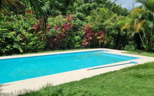Casa de campo en Valle Village, Las Uvas, Panamá. – MLS 22234