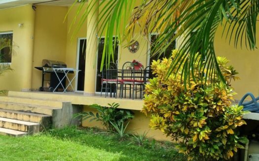 Casa de campo en Valle Village, Las Uvas, Panamá. – MLS 22234