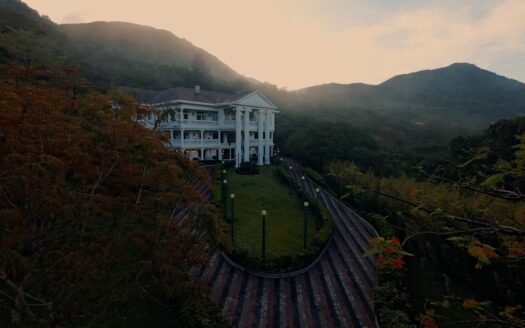 Casablanca at El Valle de Antón — A Legacy in the Mist – MLS 23011