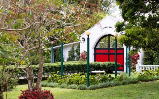 Casablanca at El Valle de Antón — A Legacy in the Mist – MLS 23011