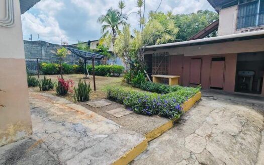 Se vende casa comercial en Rio Abajo – MLS 20075