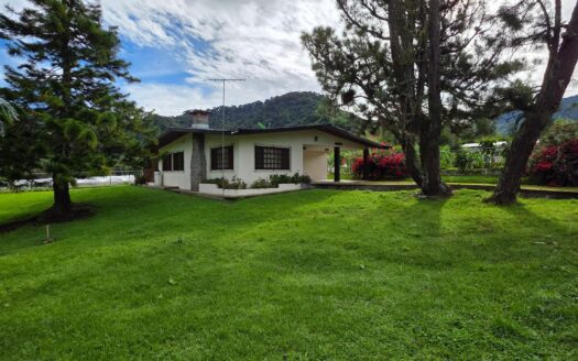 Casa en Venta en Cerro Punta – MLS 23010