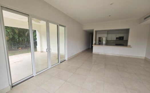 Se Vende Apartamento de playa en Buenaventura – MLS 23034