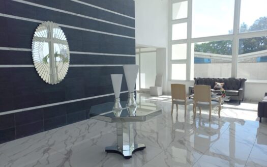 Se Vende Apartamento en PH Vivendi Towes, Reposeída – MLS 23032