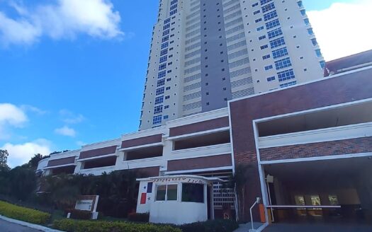 Se Vende apartamento en Ph Coronado Golf reposeído – MLS 23050