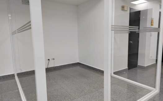 ALQUILER AMPLIA OFICINA TORRE BICSA 2400 – MLS 23044