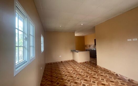 Casa de 3 Recamara, lavandería techada, cerca de la playa – MLS 23058