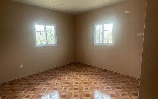 Casa de 3 Recamara, lavandería techada, cerca de la playa – MLS 23058