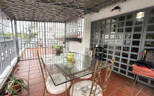 Se vende casa en Avenida Balboa, Calidonia – MLS 23100