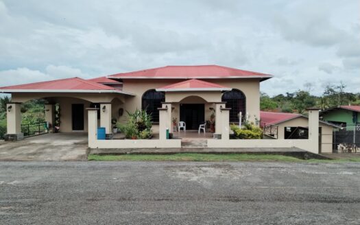 Casa de 4 habitaciones en venta – MLS 22603