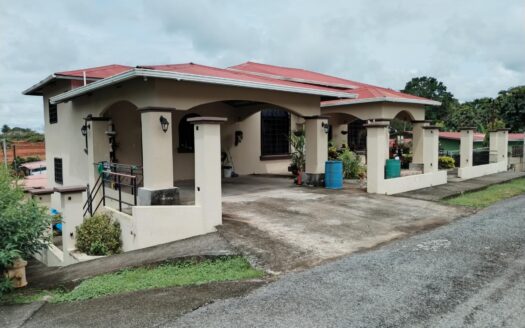 Casa de 4 habitaciones en venta – MLS 22603