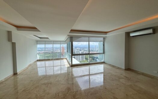 TITANIUM VENTA, Super bien Mantenido!! – MLS 22878