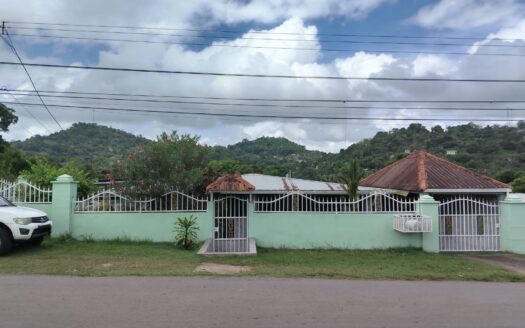 Se Vende Casa de Esquina con terreno de 600 mts en La Pesa de La Chorrera – MLS 23198