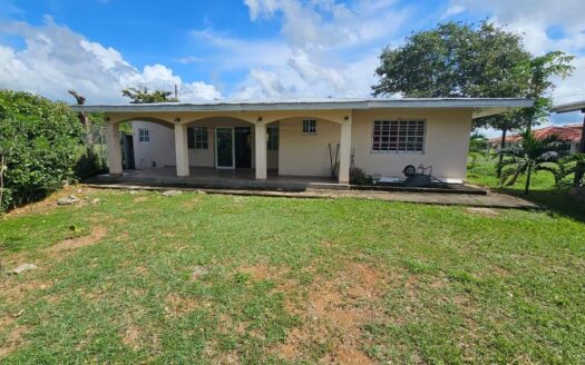 Casa campestre 3 recamaras en La Colonia – MLS 23387