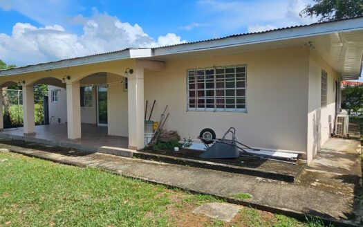 Casa campestre 3 recamaras en La Colonia – MLS 23387