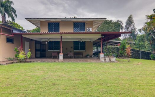 Dúplex en venta en Diablo: Terreno ideal para familias – MLS 23242