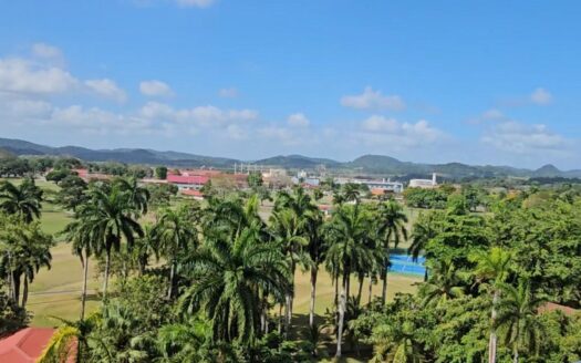 Espectacular Apartamento Penthouse con Vista Panoramicas al Canal de Panama – MLS 23240