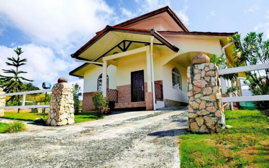 Dos Casas en Lote Titulado de 984 m2 en Alto Boquete – MLS 23233