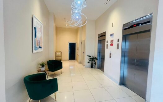 Alquiler de Apartamento Amoblado – MLS 23073