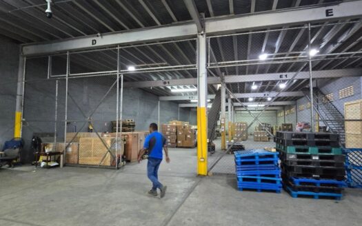 Venta de bodega en la Zona Libre de Colón – MLS 23254