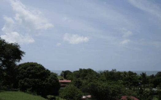 VENTA DE TERRENO CON VISTA AL MAR PARA INVERSIÓN | ZONIFICACIÓN RM2 – MLS 22742