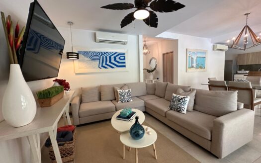 VENTA DE CASA DE DOS NIVELES CON PISCINA – BIJAO – MLS 23264