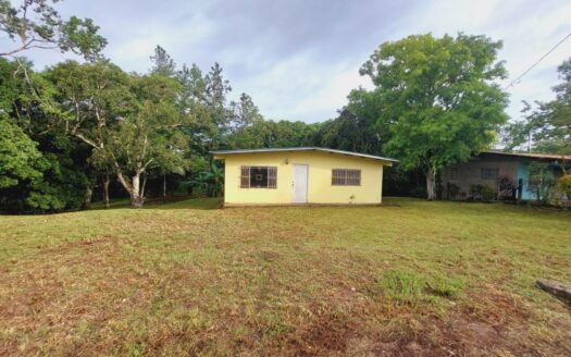 CASA DE CAMPO PARA REPARAR CON GRAN TERRENO – MLS 23277