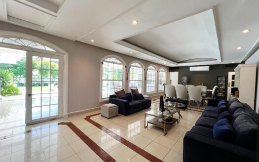 SE VENDE CASA EN ALTOS DEL GOLF, SAN FRANCISCO – MLS 23275