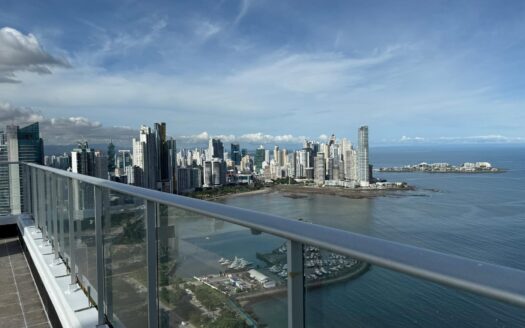 Se vende Apartamento con vista al mar y la ciudad – MLS 23339