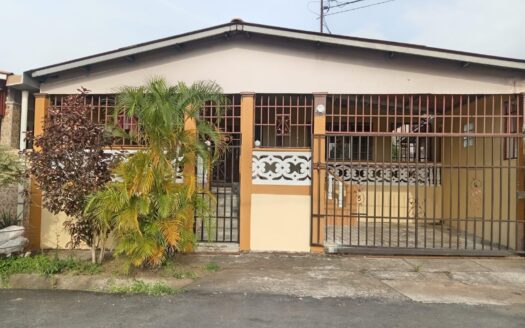 Venta de Casa en Barrio Colón, Chorrera, Panamá – MLS 23282