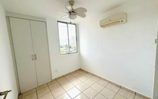 Apartamento en Venta en Vía España – PH Plaza Valencia – MLS 23292