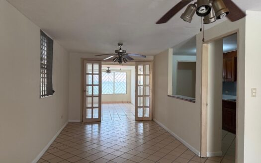 Se vende casa en Condado del Rey – MLS 23287