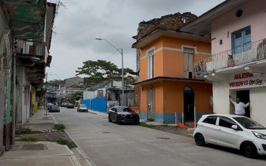 SE VENDE CASA HISTORICA MULTIFAMILIAR – MLS 23298