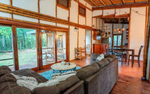 Casa de Bambú cerca de Boquete – MLS 22381