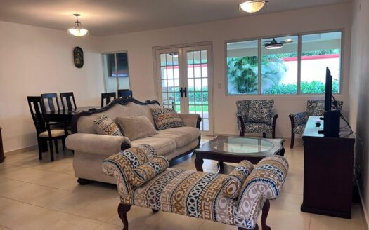 Altos de Panama Casa Familiar en Venta – MLS 23377