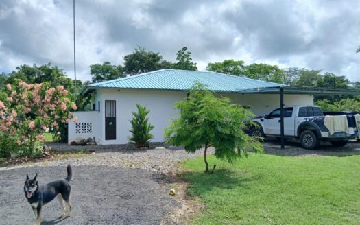 Finca bien concebida en una zona tranquila – MLS 23311