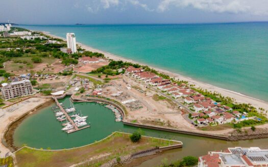 Condominio de Lujo Frente al Mar en Venta en Río Hato – MLS 23138