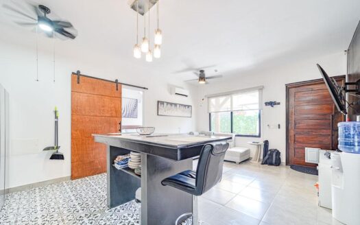 Casa adosada en Pedasí lista para usar a minutos de la playa – MLS 23135