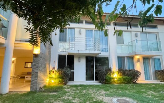 Venta y alquiler en PH Paraiso Village VIP. – MLS 23158