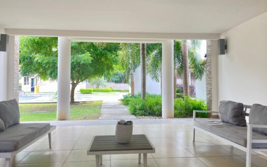 Venta y alquiler en PH Paraiso Village VIP. – MLS 23158