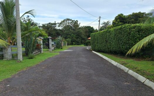 Casa de Playa con Piscina y Jacuzzi en Costa Esmeralda – MLS 21530