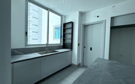 Se alquila apartamento en PH The Ivy, Santa María – MLS 23184