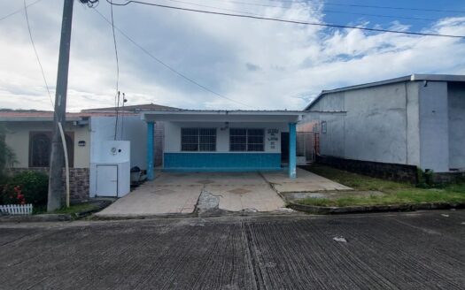 Se vende casa en Altos de San Judas, Colón – MLS 23182