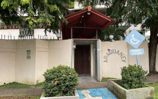 SE VENDE APARTAMENTO AMUEBLADO DE 2 RECAMARAS – MLS 23663