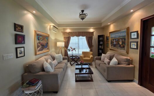 Venta de casa en La Alameda, Betania – MLS 23675