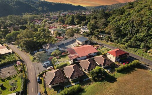 Fantástico y exitoso hotel en el centro de Boquete – MLS 23702