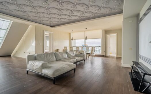 En venta Villa Sky Lujoso Penthouse de 4 niveles En Q Tower Punta Pacífica – MLS 23914